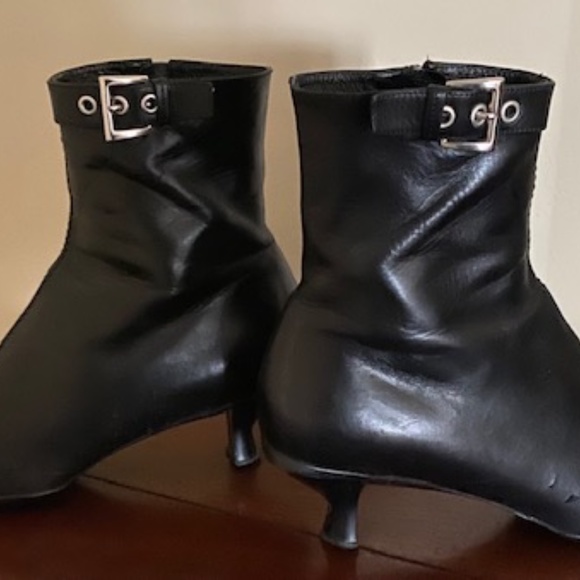 Authentic Prada Black Leather Kitten Heel Boot size 40 - Picture 3 of 11